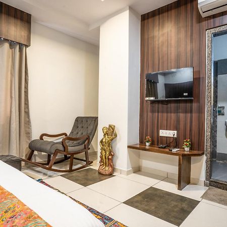 Hotel Naman Удайпур Экстерьер фото
