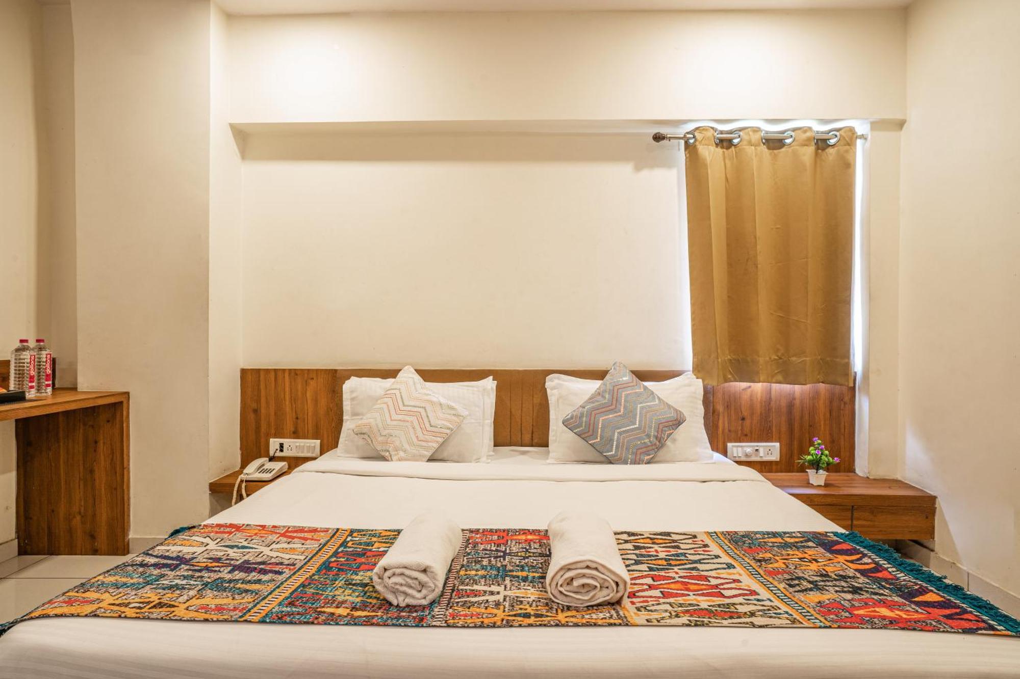 Hotel Naman Удайпур Экстерьер фото